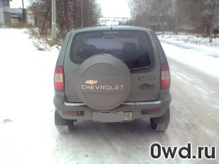 Битый автомобиль Chevrolet Niva